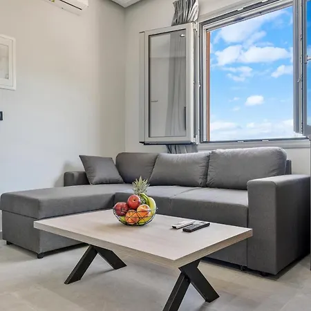 Aparthotel Robin's Apolpaina