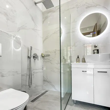 Robin's Aparthotel Apolpaina