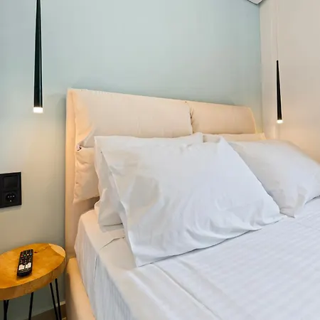 Robin's Aparthotel 4*