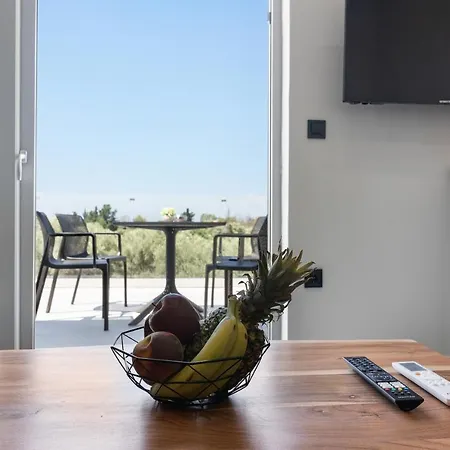 Ξενοδοχείο με διαμερίσματα Robin's