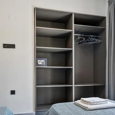 Robin's 4* Απόλπαινα