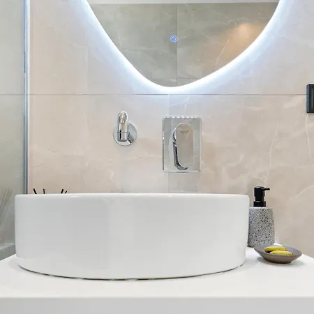 Ξενοδοχείο με διαμερίσματα Robin's 4*