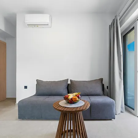 Hotel apartamentowy Robin's Apolpaina