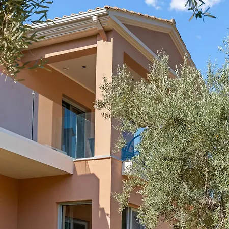 Ξενοδοχείο με διαμερίσματα Robin's