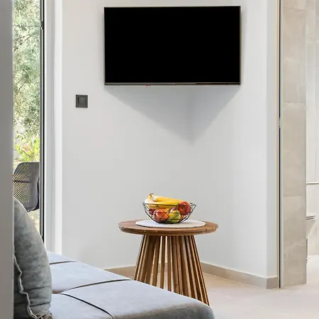 Ξενοδοχείο με διαμερίσματα Robin's 4*